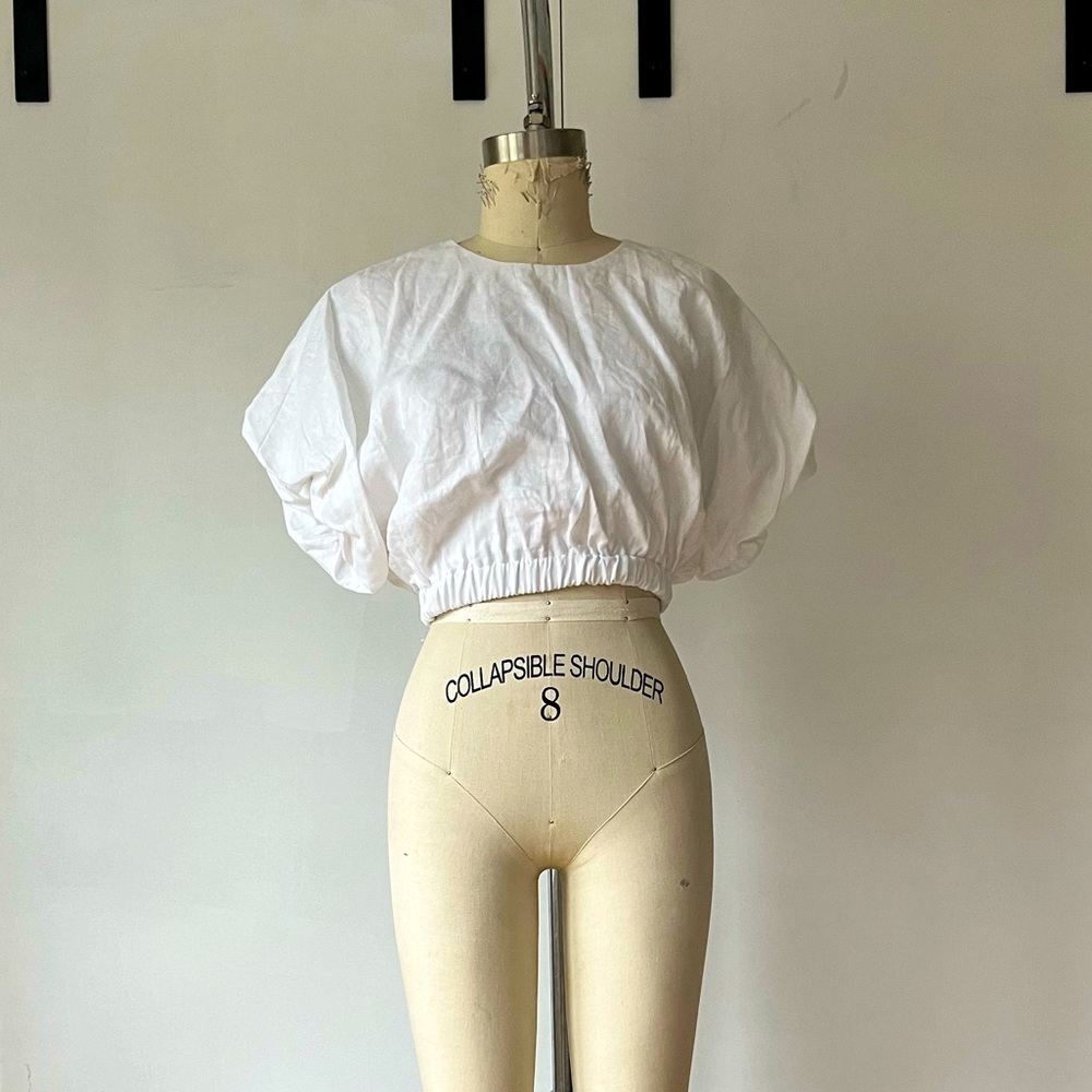 DISSH • BONNIE WHITE BUBBLE CROP TOP - 2 / WHITE • NEVER WORN (tags removed)